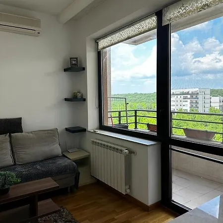 Peaceful With A Forest View Apartment *