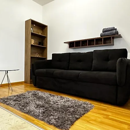 Peaceful With A Forest View Apartment