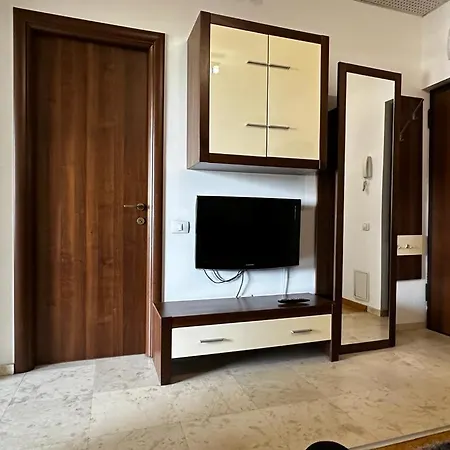 Peaceful With A Forest View Apartment *