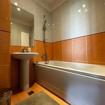 Peaceful With A Forest View Apartment Bucharest